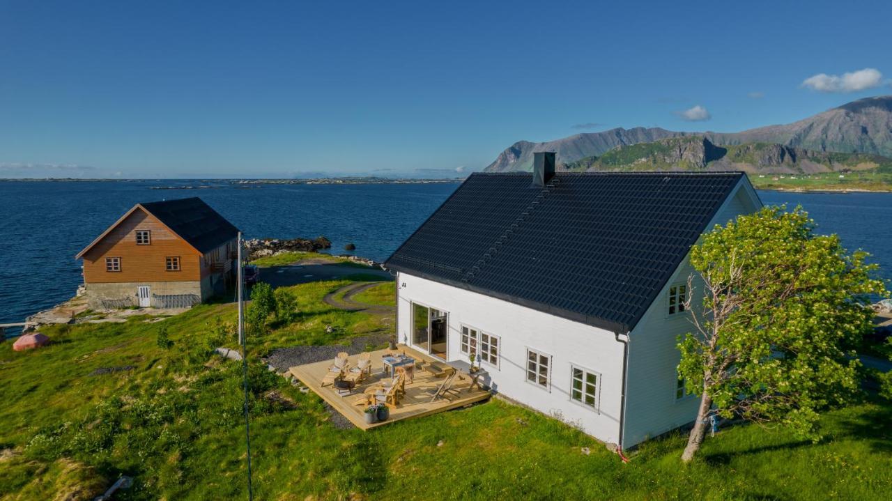 Villa Borgvag - A Unique Seafront Villa In The Heart Of Lofoten Bostad Eksteriør bilde