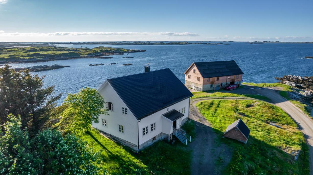 Villa Borgvag - A Unique Seafront Villa In The Heart Of Lofoten Bostad Eksteriør bilde