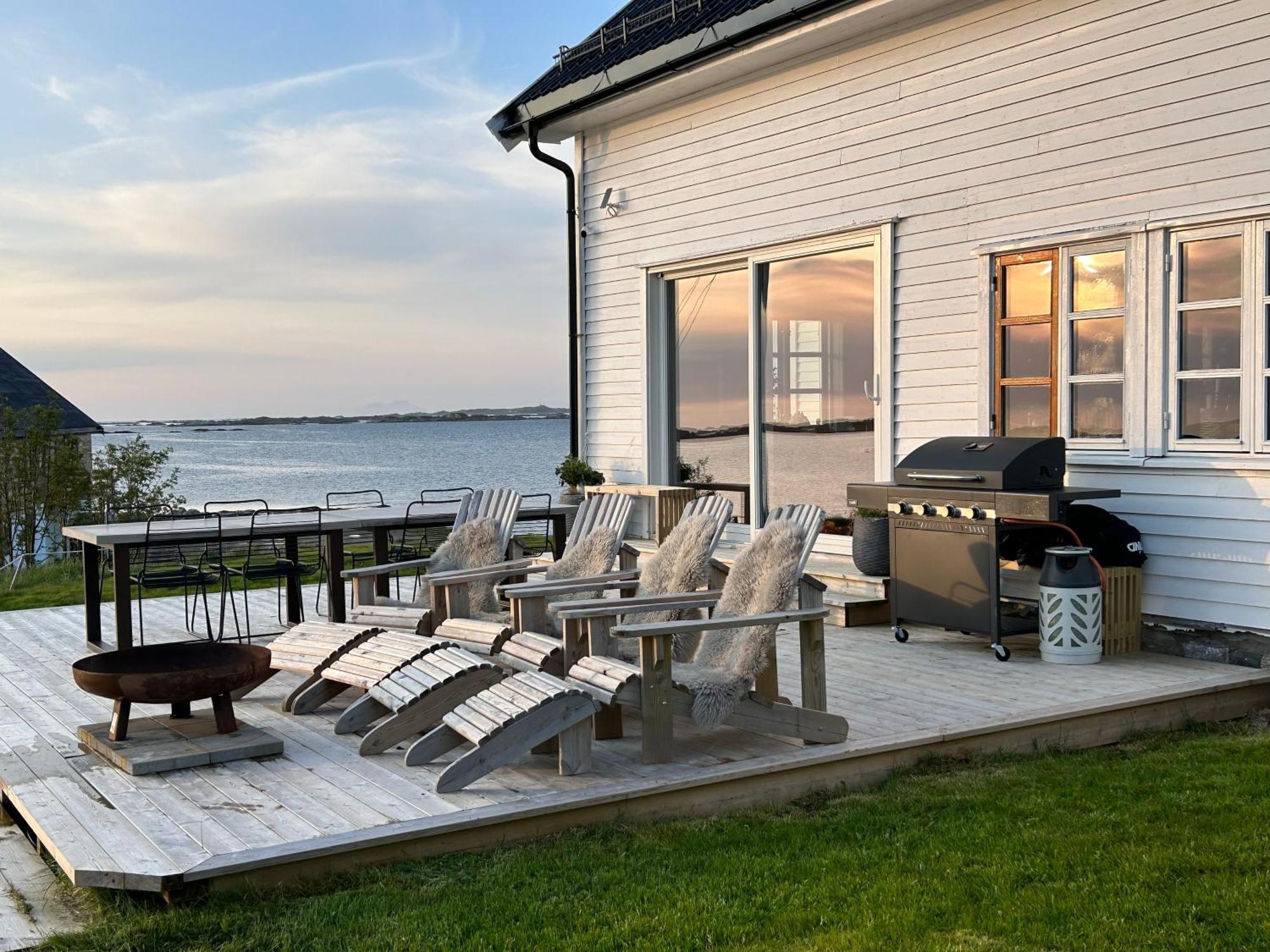 Villa Borgvag - A Unique Seafront Villa In The Heart Of Lofoten Bostad Eksteriør bilde